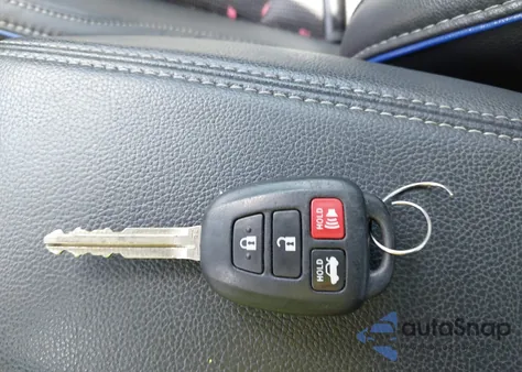 2018 Toyota Corolla Se z USA, uszkodzony, nr VIN 5YFBURHE2JP791480